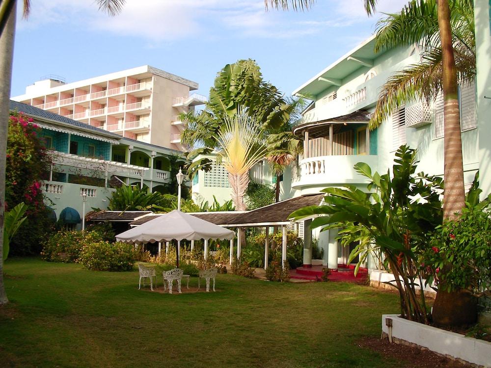 Doctors Cave Beach Hotel Montego Bay Buitenkant foto