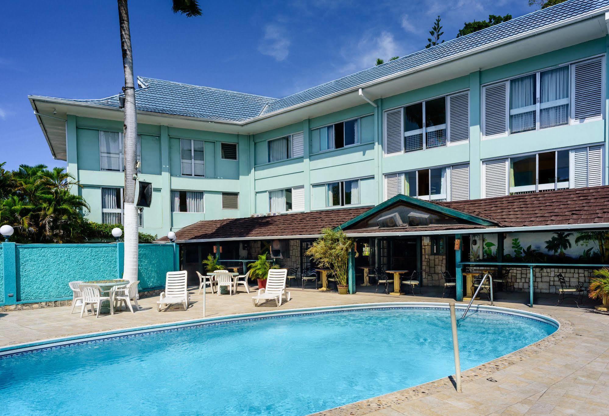 Doctors Cave Beach Hotel Montego Bay Buitenkant foto